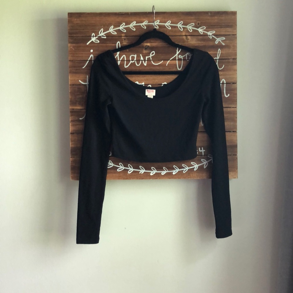 Black long Sleeve crop top